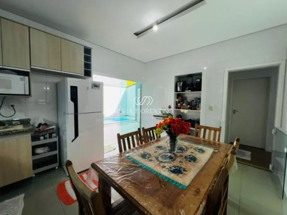 Casa, 3 quartos, 275 m² - Foto 3