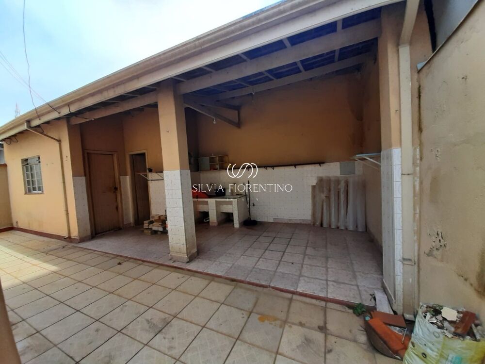 Casa à venda com 3 quartos, 250m² - Foto 3