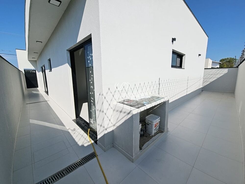 Casa à venda com 3 quartos, 300m² - Foto 17
