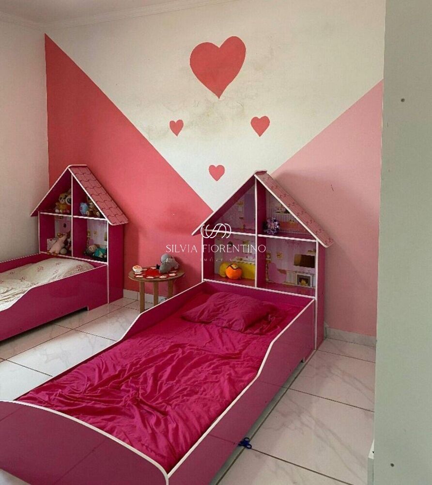 Casa, 4 quartos, 175 m² - Foto 1