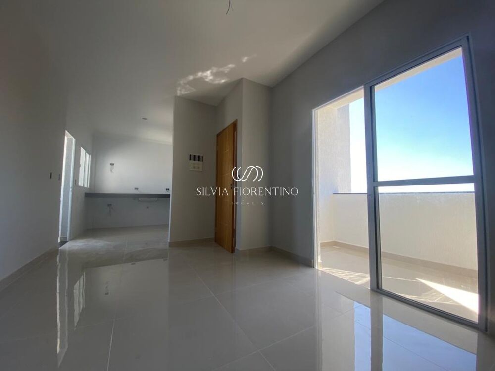 Apartamento à venda com 2 quartos, 70m² - Foto 2