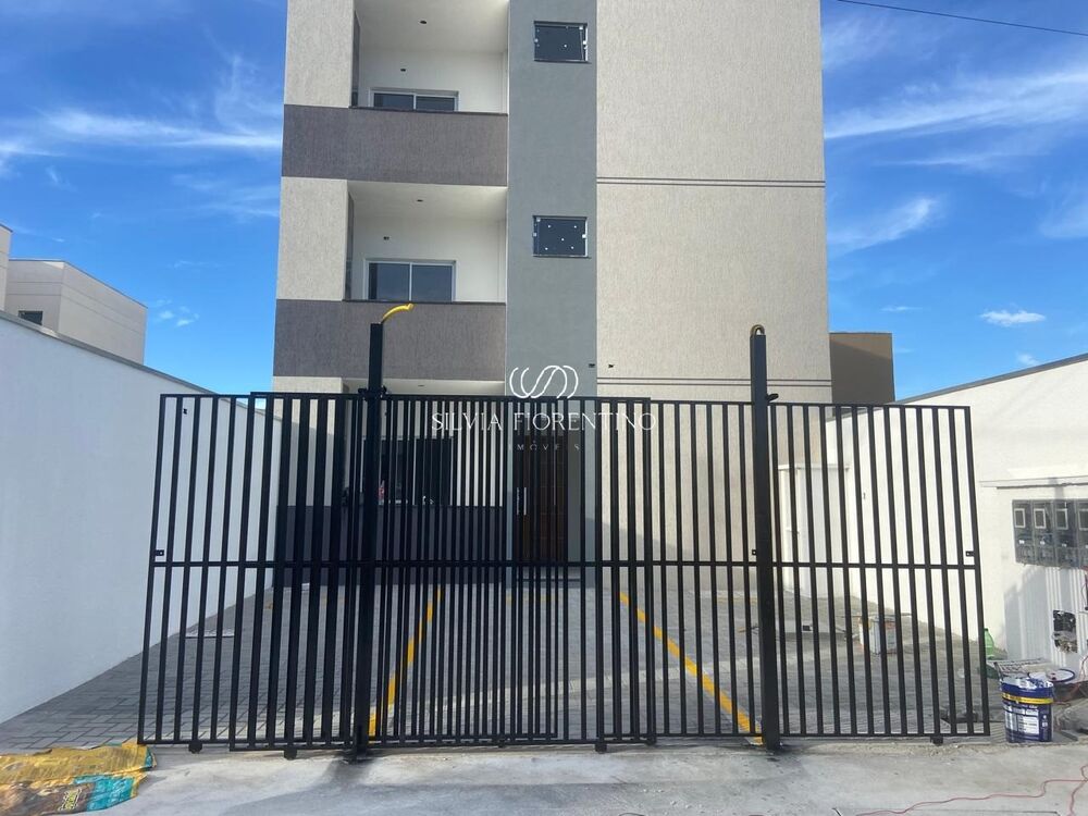 Apartamento à venda com 2 quartos, 70m² - Foto 1
