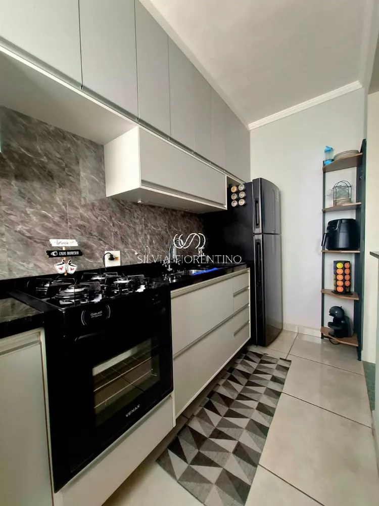 Apartamento à venda com 2 quartos, 48m² - Foto 2