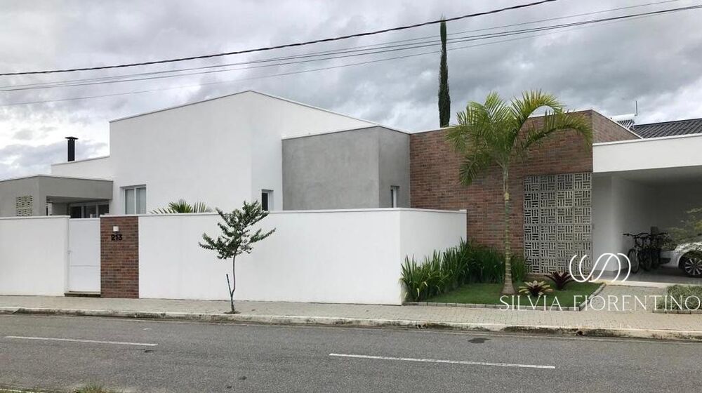 Casa, 3 quartos, 213 m² - Foto 1