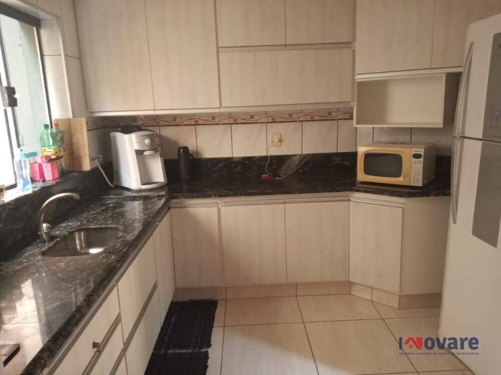 Sobrado, 5 quartos, 200 m² - Foto 1