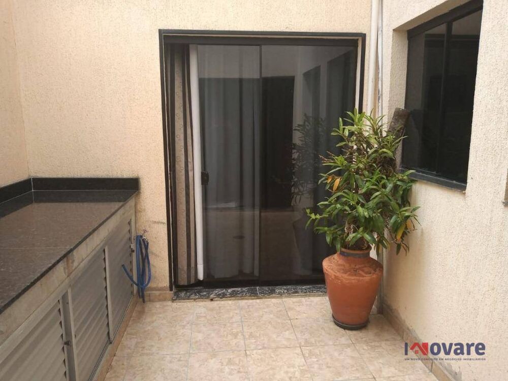 Sobrado, 5 quartos, 200 m² - Foto 4