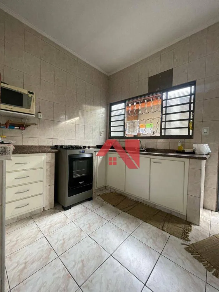 Casa, 4 quartos, 200 m² - Foto 9