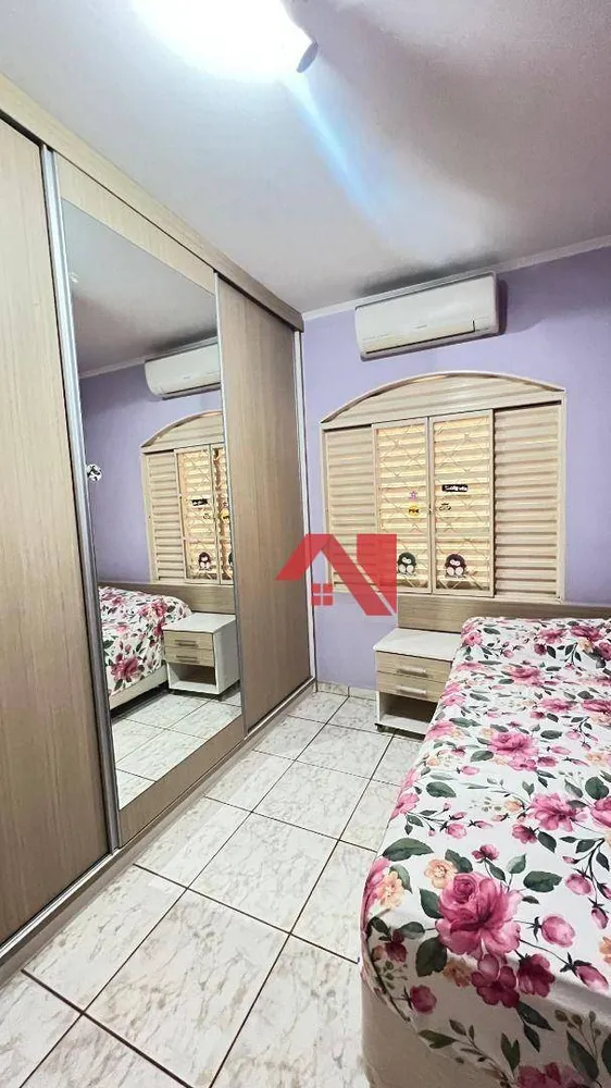 Casa, 3 quartos, 211 m² - Foto 3