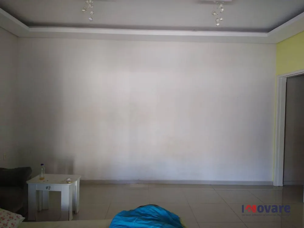 Chácara, 3 quartos, 687 m² - Foto 4