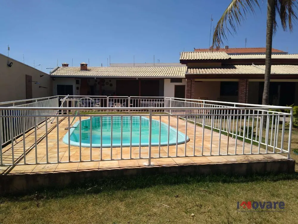 Chácara, 3 quartos, 687 m² - Foto 3