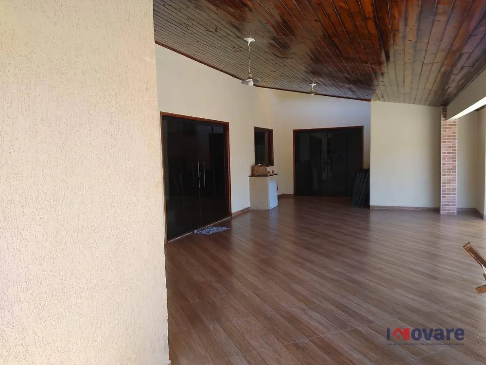 Chácara, 3 quartos, 687 m² - Foto 1