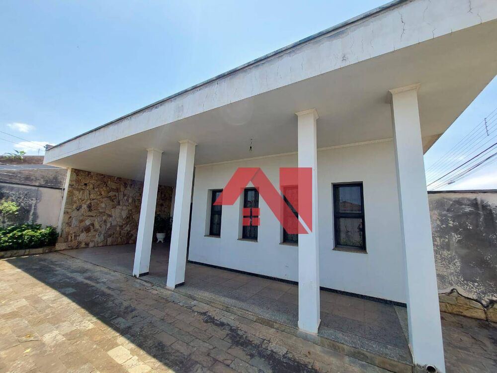 Casa, 3 quartos, 200 m² - Foto 1