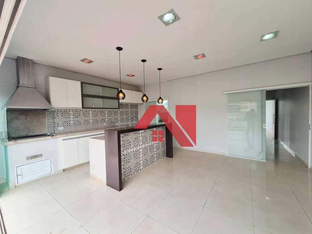 Casa, 3 quartos, 210 m² - Foto 1