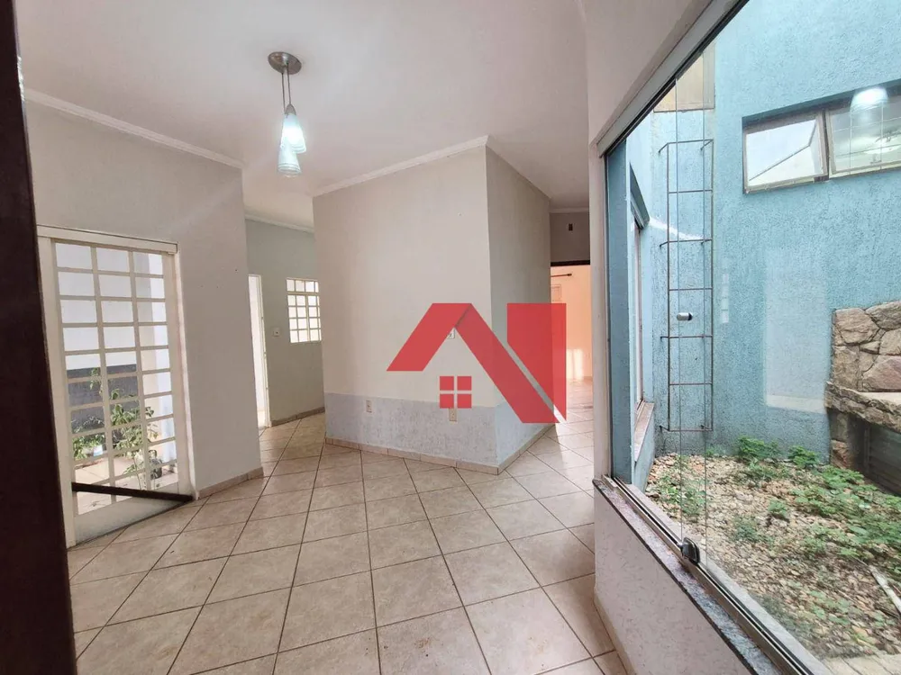 Casa, 3 quartos, 200 m² - Foto 1
