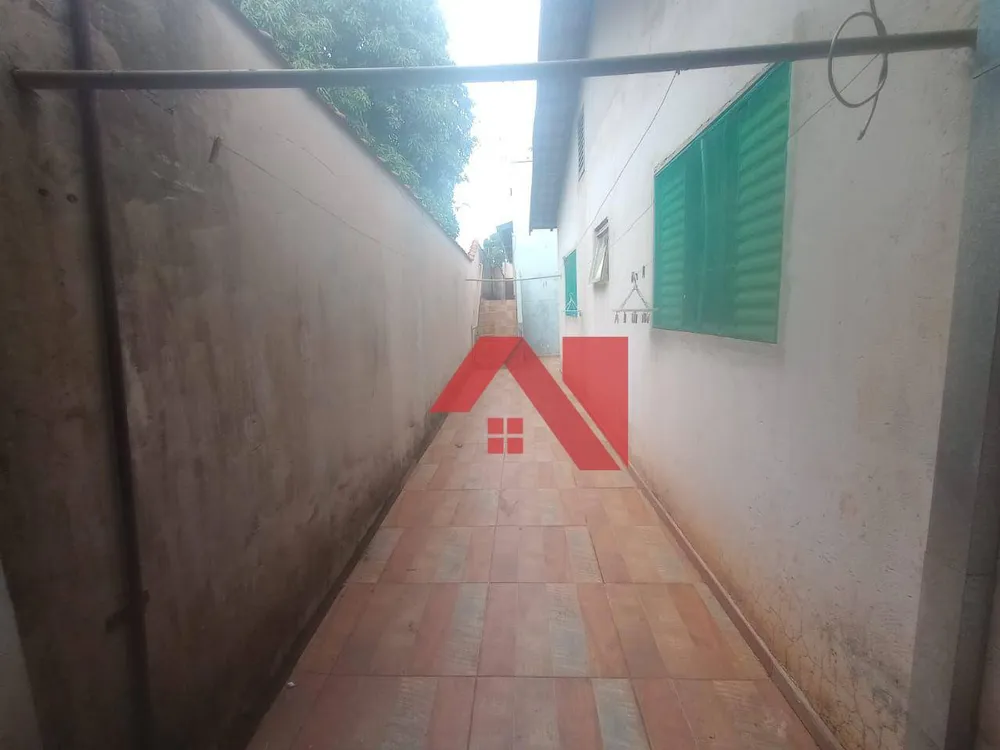 Casa, 3 quartos, 258 m² - Foto 3