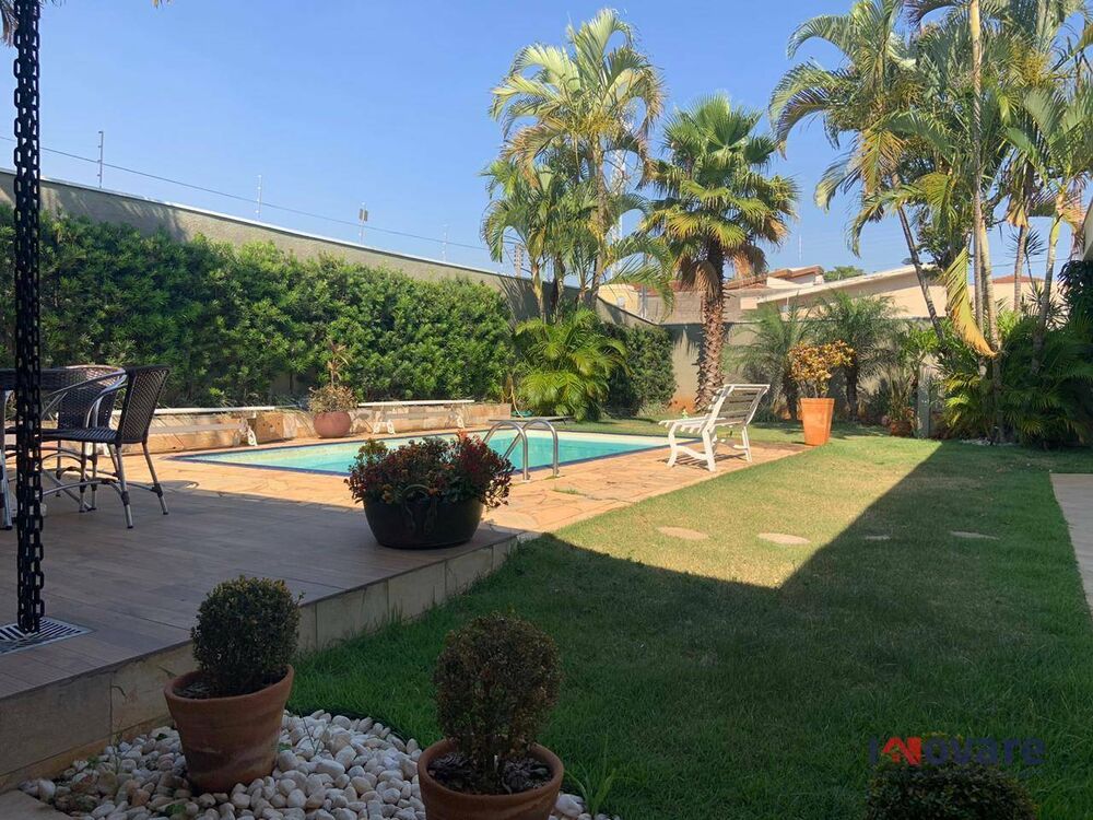 Casa, 3 quartos, 327 m² - Foto 2