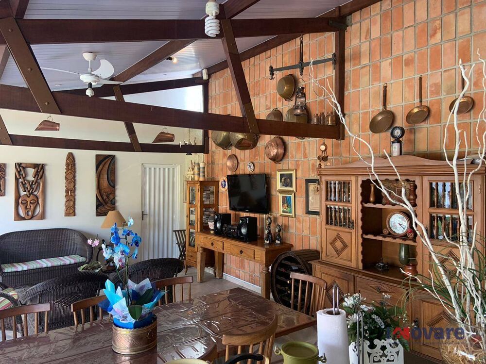 Casa, 3 quartos, 327 m² - Foto 4