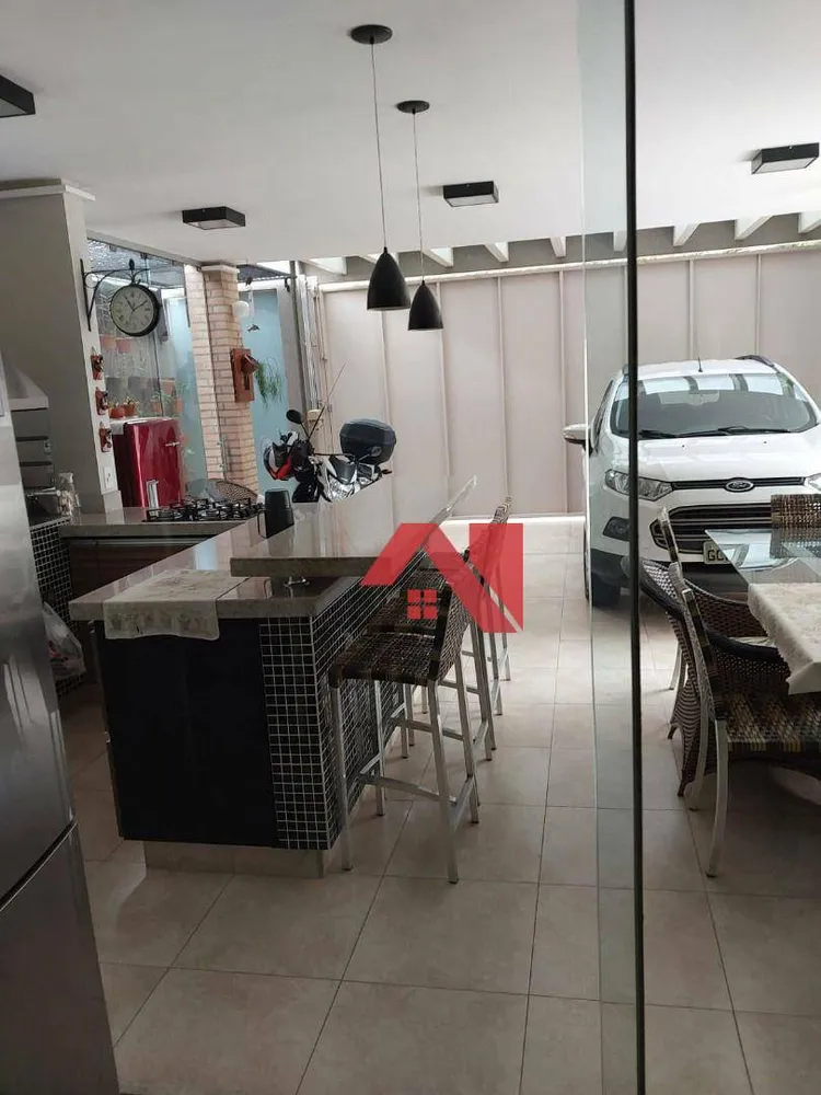 Sobrado, 3 quartos, 210 m² - Foto 2
