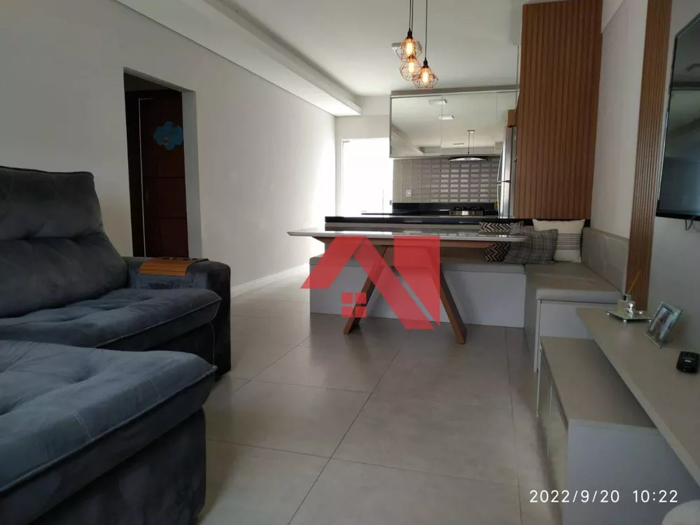 Casa à venda com 2 quartos, 130m² - Foto 3