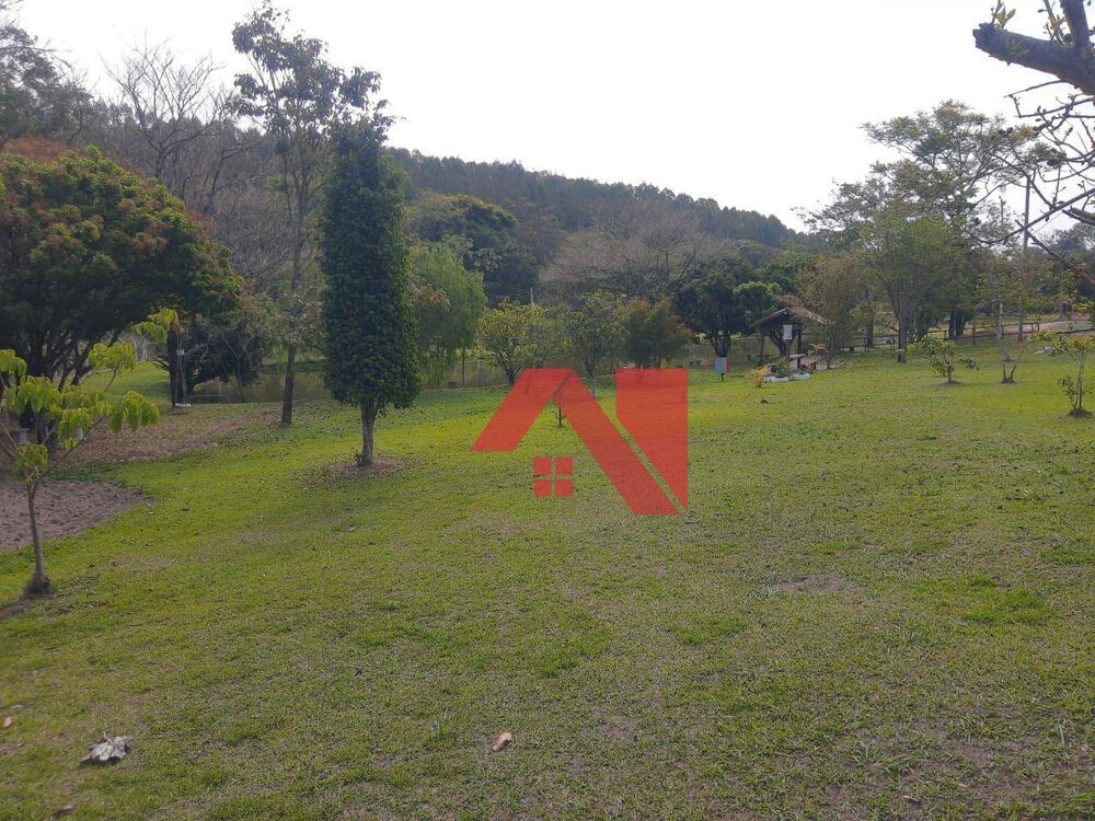 Chácara à venda com 3 quartos, 450m² - Foto 13