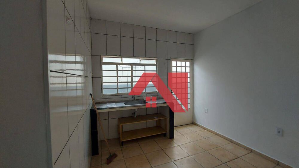 Casa, 2 quartos, 70 m² - Foto 1