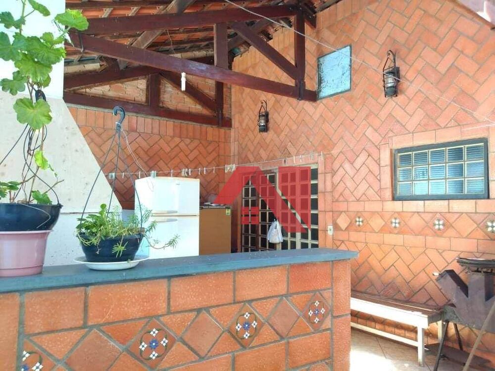 Casa, 3 quartos, 200 m² - Foto 1