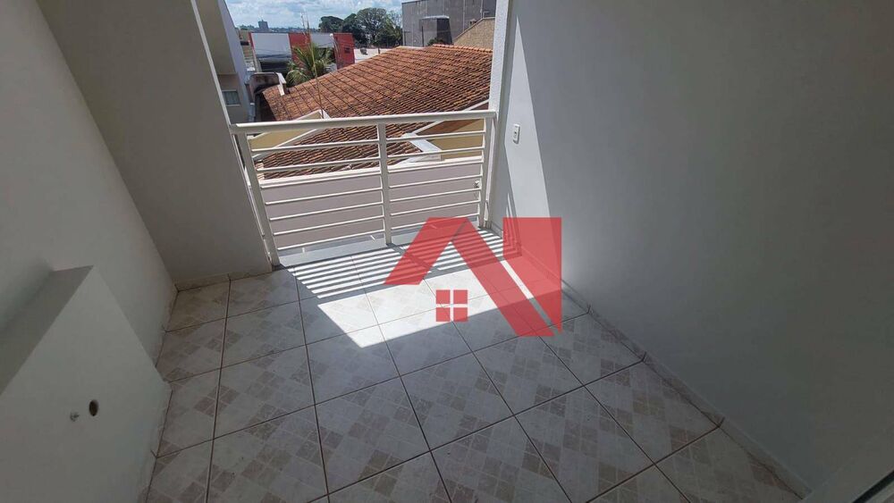 Apartamento para alugar com 3 quartos, 80m² - Foto 2