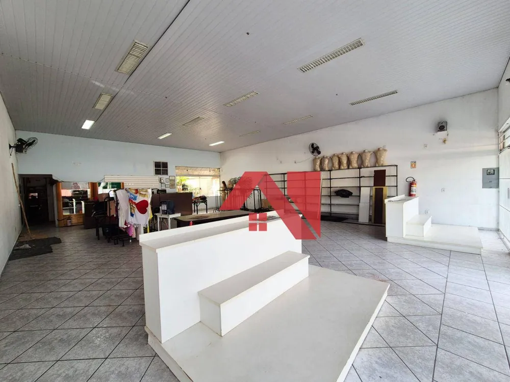 Loja-Salão, 200 m² - Foto 1