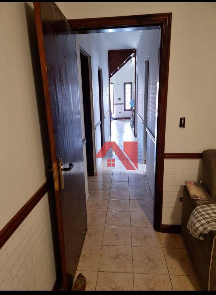 Casa, 3 quartos, 208 m² - Foto 1