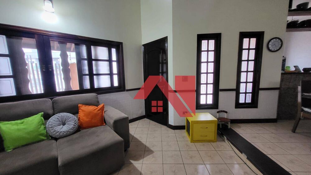 Casa, 3 quartos, 208 m² - Foto 2