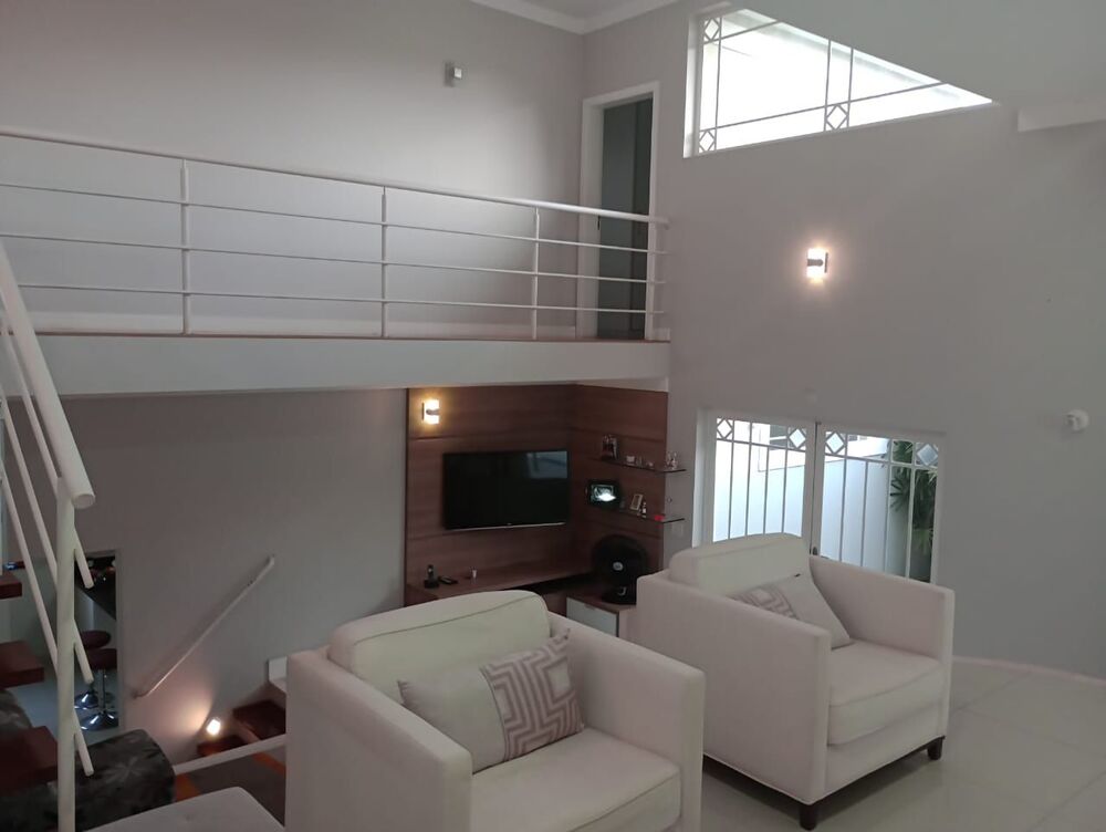 Sobrado, 3 quartos, 220 m² - Foto 1