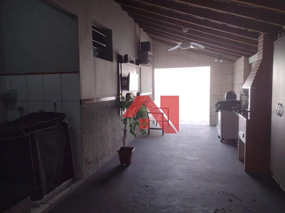 Casa, 2 quartos, 240 m² - Foto 13