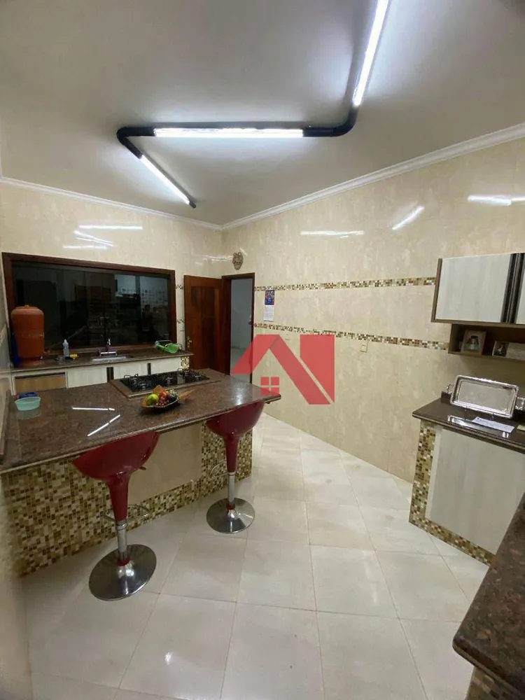 Casa, 3 quartos, 380 m² - Foto 3