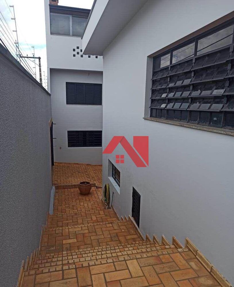 Sobrado, 4 quartos, 350 m² - Foto 1