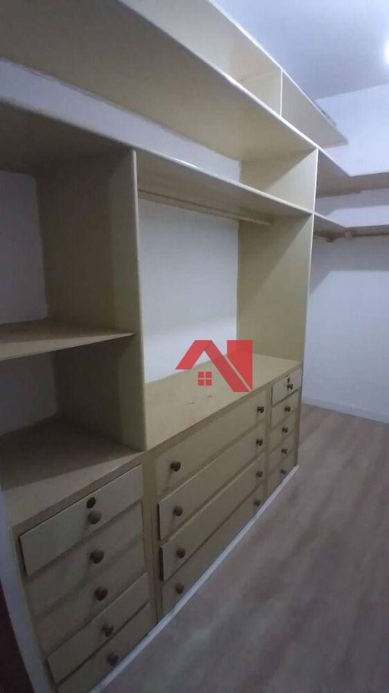 Casa à venda e aluguel com 3 quartos, 295m² - Foto 5