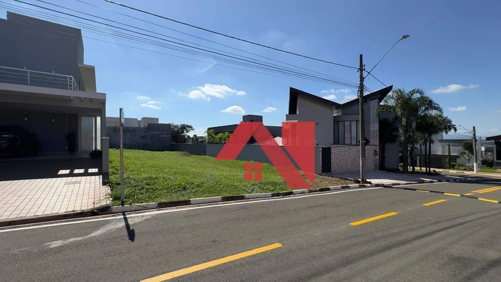 Loteamento e Condomínio, 435 m² - Foto 1