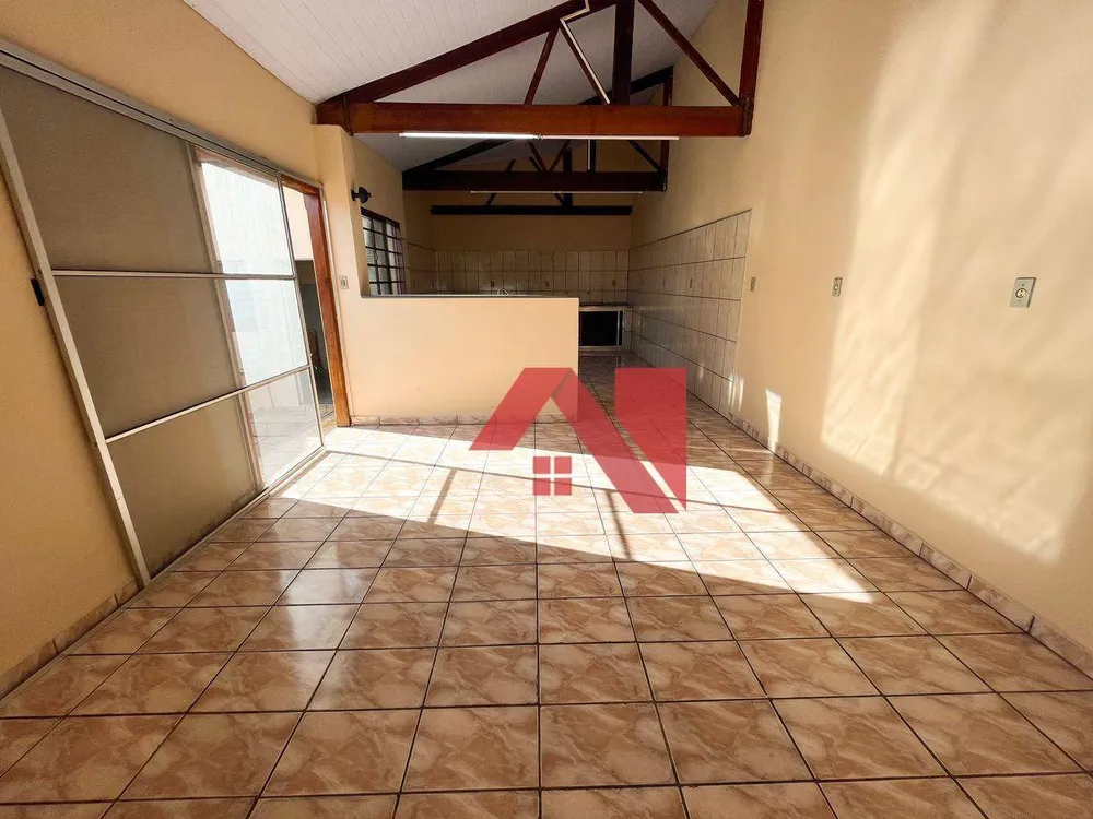 Casa, 3 quartos, 194 m² - Foto 1