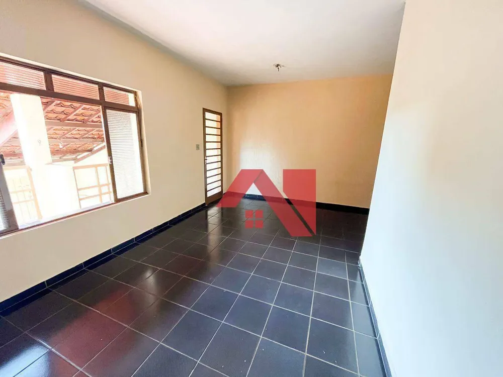 Casa, 3 quartos, 194 m² - Foto 4