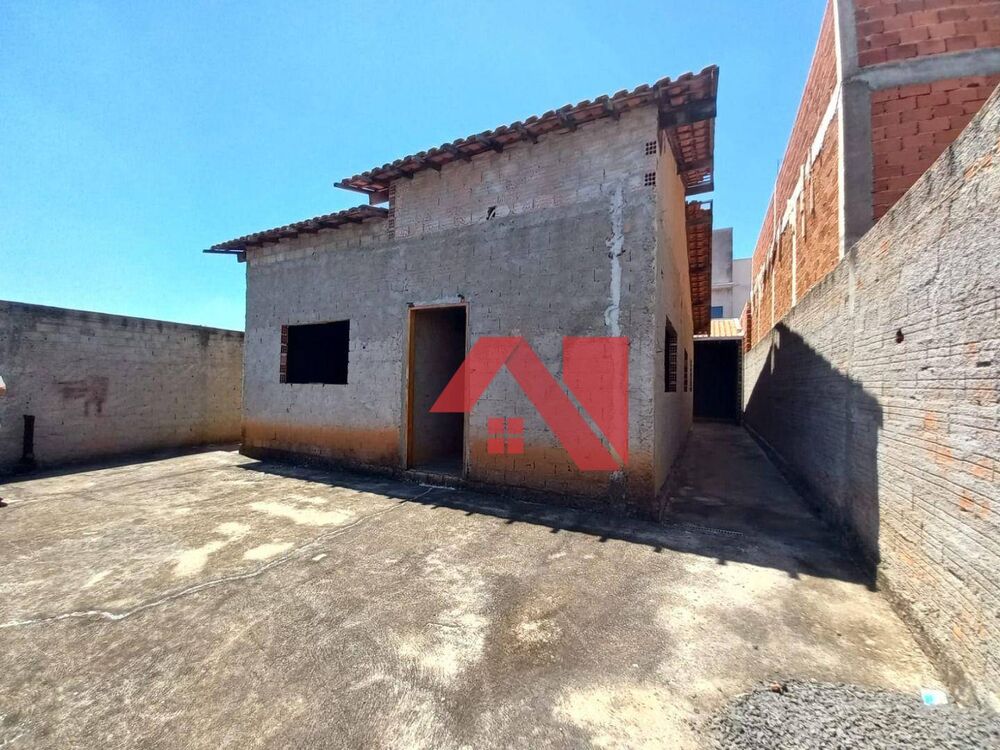 Casa, 4 quartos, 118 m² - Foto 1