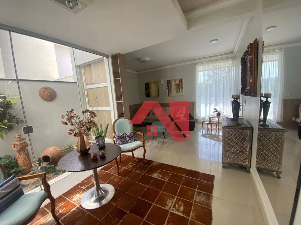 Sobrado, 3 quartos, 270 m² - Foto 2