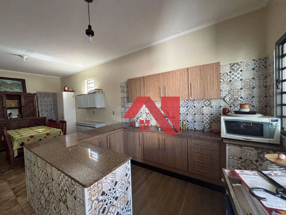 Casa, 3 quartos, 204 m² - Foto 1