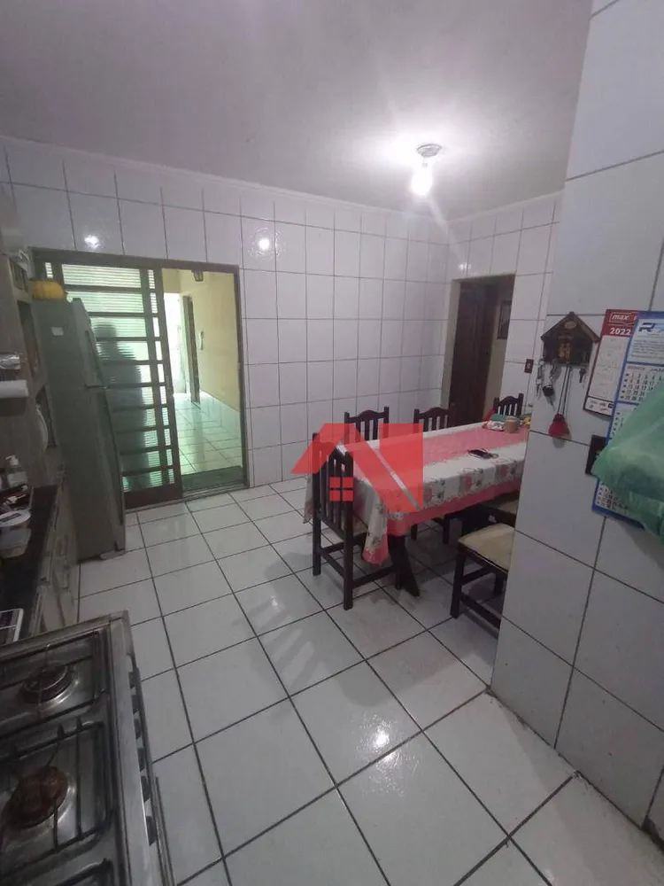 Casa, 3 quartos, 250 m² - Foto 3