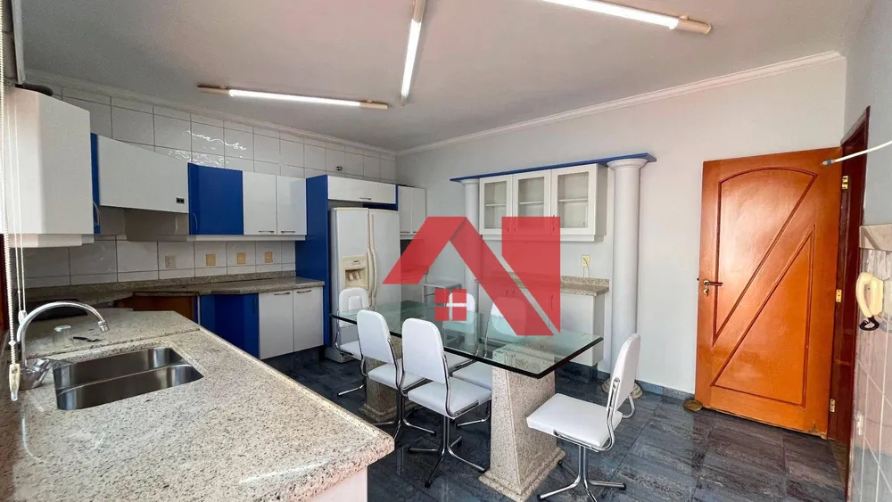 Casa, 3 quartos, 300 m² - Foto 13