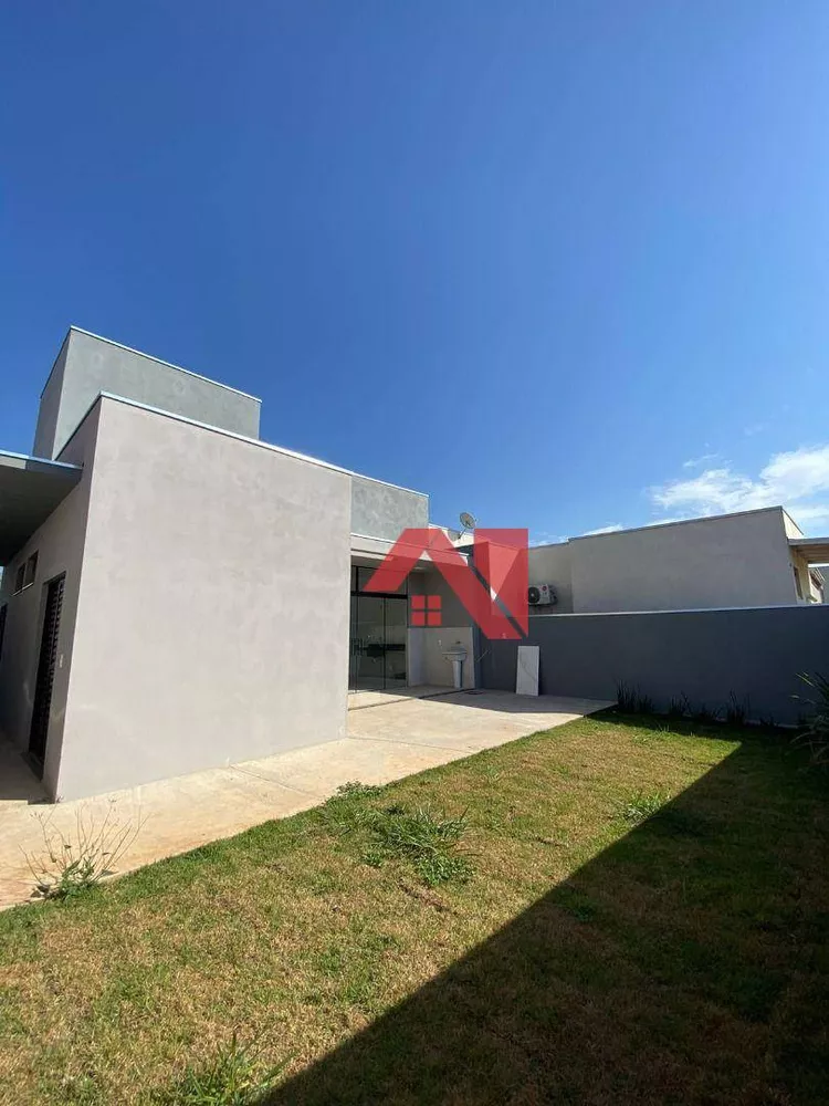 Casa à venda com 2 quartos, 67m² - Foto 4