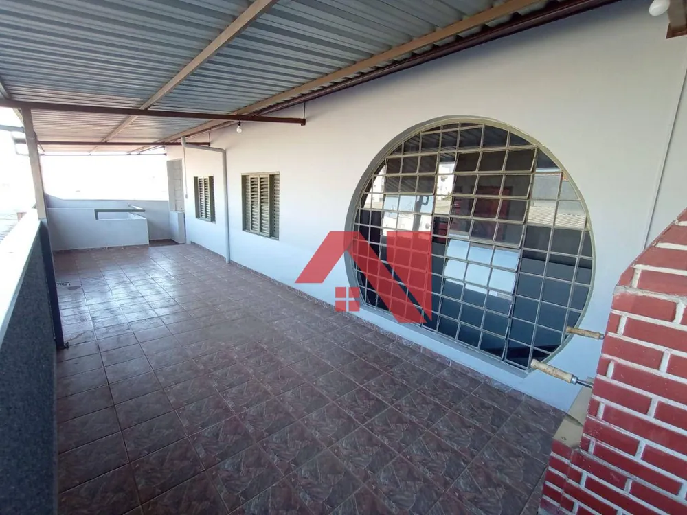 Sobrado, 3 quartos, 350 m² - Foto 1