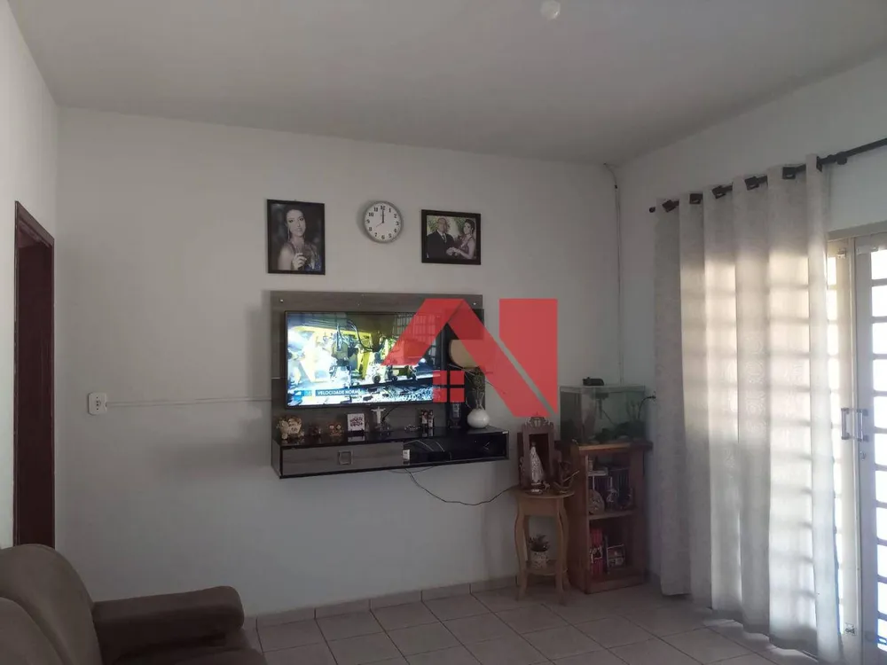 Chácara, 3 quartos, 2000 m² - Foto 2