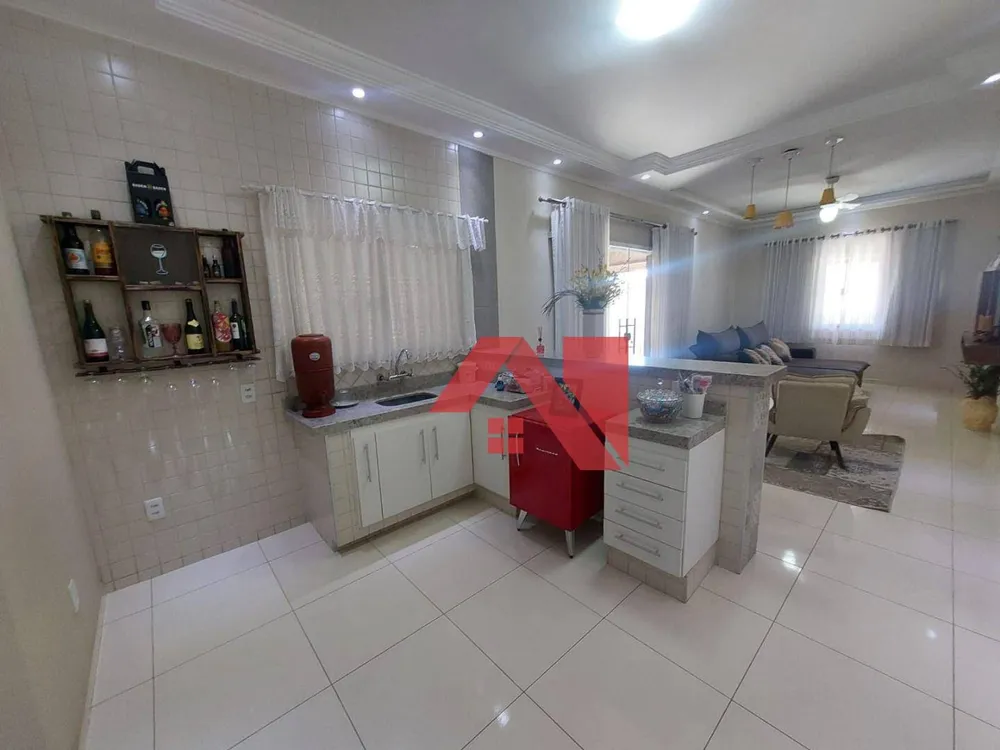 Casa, 3 quartos, 211 m² - Foto 3