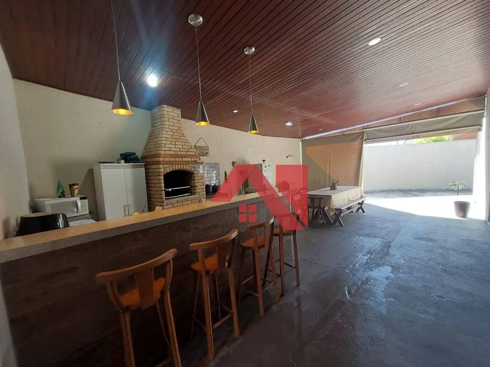 Casa, 3 quartos, 211 m² - Foto 2