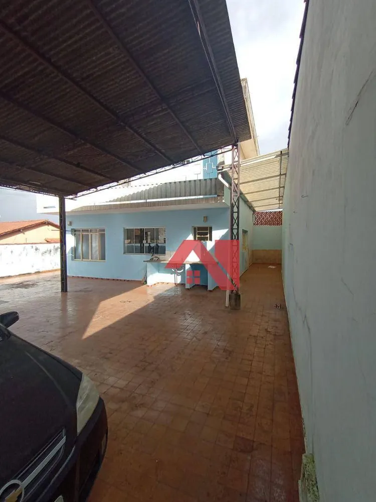 Casa, 3 quartos, 246 m² - Foto 16