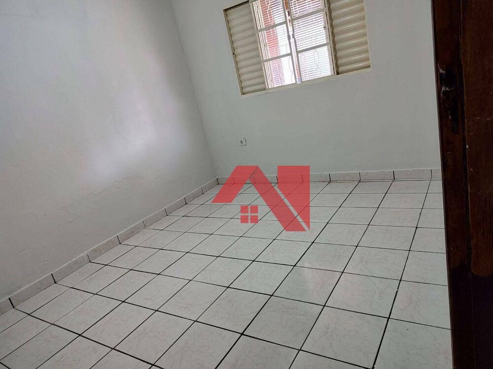Casa à venda com 3 quartos, 150m² - Foto 1